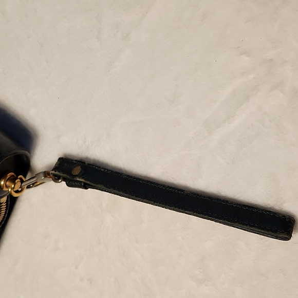 Louis Vuitton Taiga Leather Pouch - Picture 7 of 16